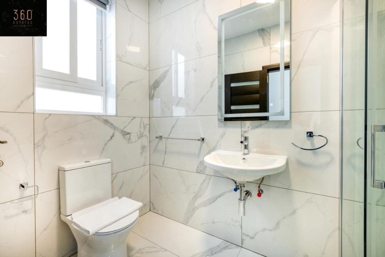 Apartment A Sunny 2br Pent With Comfy, Fully Equipped Living By 360 Estates