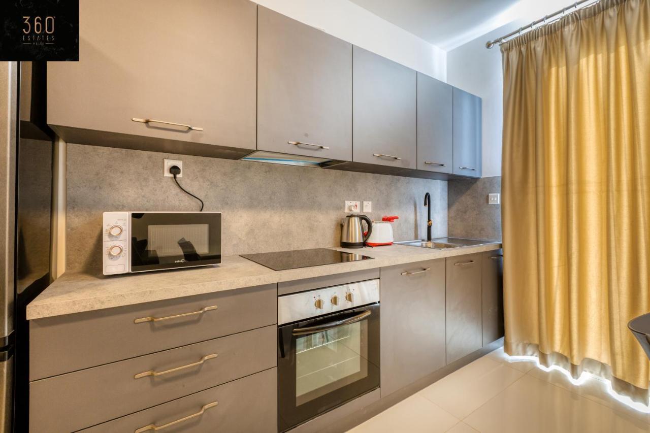 A Sunny 2br Pent With Comfy, Fully Equipped Living By 360 Estates Apartment *